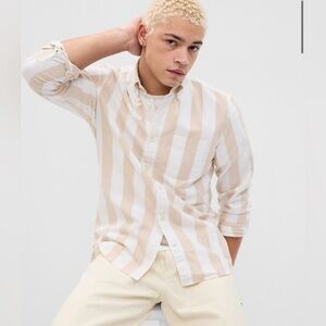 Oxford Shirt in Classic Fit Cashew Crunch